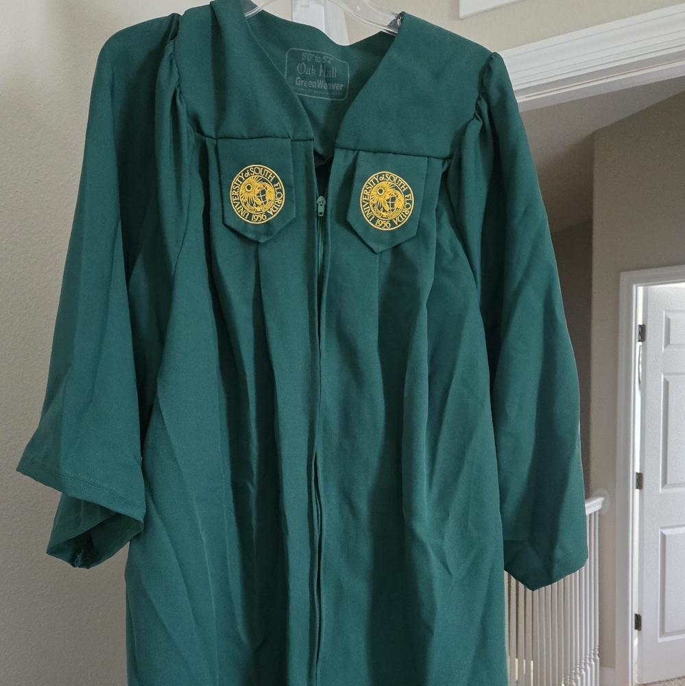 University of South Florida undergraduate regalia